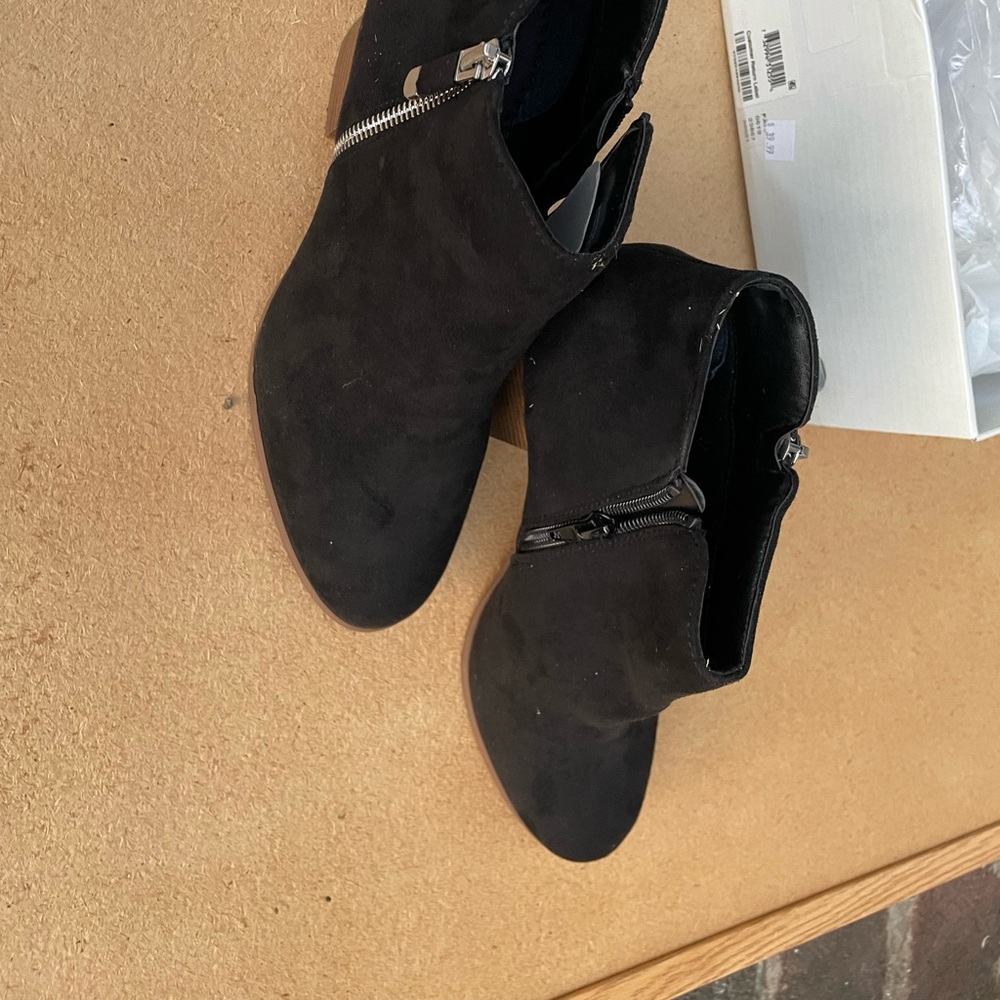 Style & Co Masrina Boot. Black suede